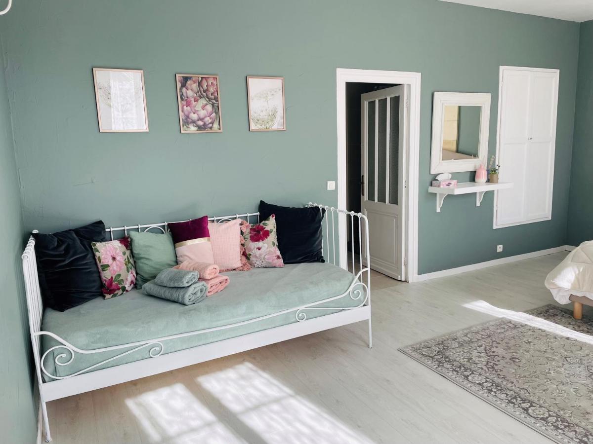 La Vigne D'Or Bed & Breakfast Teuillac Екстериор снимка